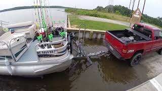 How easy it is to load a pontoon boat so if anybody is interested in one it is very easy to load up [upl. by Sergius476]