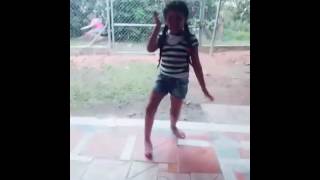 Niña bailando reggaeton lento de cnco😁😁😁😁 [upl. by Krucik]