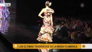 Las últimas tendencias en moda flamenca en el Salón de Sevilla [upl. by Firestone635]