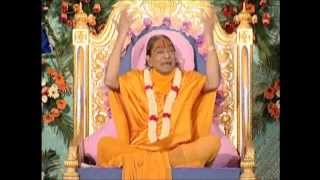 Balihari Hain Tihari Guru  Kirtan with Jagadguru Shree Kripalu Ji Maharaj [upl. by Arannahs]