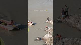 Two guys almost drowned in Ganga in Rishikesh 😮 rishikesh drowning river ganga rafting foryou [upl. by Ysnat941]