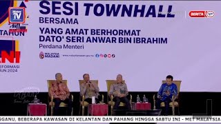 Ini dikatakan zaman edan separuh gila  PM [upl. by Dzoba964]