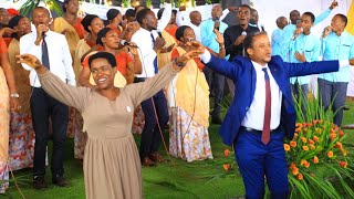 BANA NA JEHOVAHJIREH CHOIR MU GITERANE CYIVUGABUTUMWA KURI ADEPR GIHUNDWE 02122023 [upl. by Aimit589]