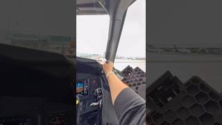 Why does opening of the 737 flight deck window sound so satisfying [upl. by Zeena]