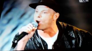 Clementino Quando Sono Lontano Sanremo 2016 [upl. by Eibbed149]