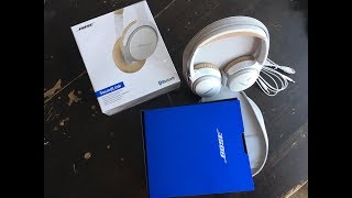 Unboxing Bose SoundLink Around Ear Wireless Headphones II [upl. by Evelin]