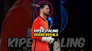 Kiper ini Menolak untuk Pindah Gawang [upl. by Reisinger]