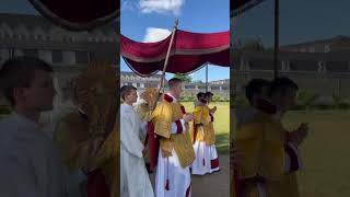 Procession de la FêteDieu à la Communauté SaintMartin [upl. by Gaven]