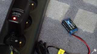 Chargeur Losi 1x LiPo 2S 74v MicroWK HMMini 2p LOSB0864 Présentation [upl. by Rodama]