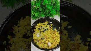 Maharashtrian poha batata recipe easy and tasty poha breakfast [upl. by Tobit]