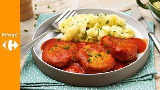 Courgette kaaskoekjes in tomatensaus met smeuïge bieslookpuree [upl. by Lenroc]