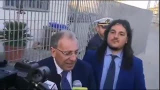 Bradisismo il prefetto al centro accoglienza di Bacoli [upl. by Bonine]