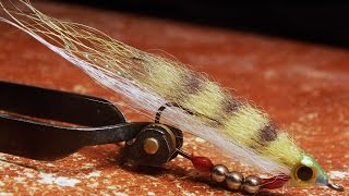 Keel minnow streamer fly tying instructions by Ruben Martin [upl. by Eelloh]