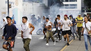 Cuatro muertos en protestas contra Maduro y nuevas marchas en Venezuela [upl. by Silden707]