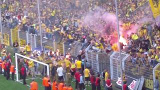 BVB Deutscher Meister 2011 Nach Abpfiff drehen die Fans durch [upl. by Heppman2]