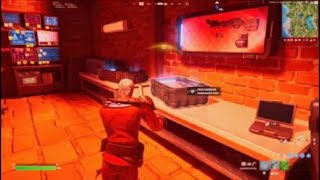 How to EASILY Pilfer weapons from weapon cases Fortnite [upl. by Nahbois]