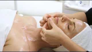 Honey Enzyme Facial by iS CLINICAL [upl. by Ario]