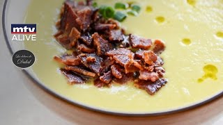 How to prepare Leek amp bacon soup and the Goat cheese amp avocado tart [upl. by Nnyletak946]