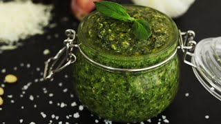 😋 Cómo Hacer SALSA PESTO ► La Auténtica Receta Casera ITALIANA [upl. by Eruot]