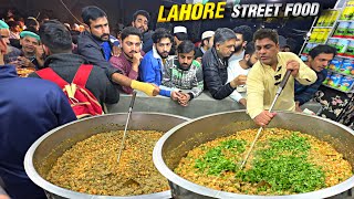 THE FAMOUS OF STREET FOOD LEGEND  PEOPLE ARE ADVANCE WAIT 100 AM  NIGHT STREET FOOD IN LAHORE [upl. by Hsetim]