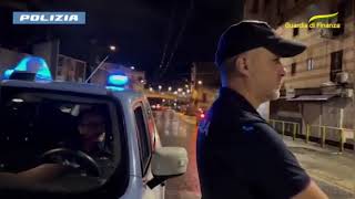 Traffico internazionale di droga le immagini del maxi blitz a Napoli [upl. by Cheke169]