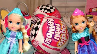 Surprises  Elsa amp Anna toddlers  fun with friends amp Mini Brands Foodie [upl. by Tracay41]