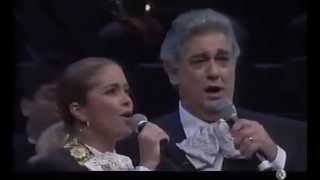 LUCERO Y PLÁCIDO DOMINGO CANTAN UN quotPOPURRI DE ÉXITOSquot CON EL MARIACHI GAMA MIL [upl. by Skees442]