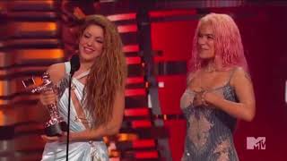 KarolG gana su primer premio VMA junto Shakira con TQG como Mejor Colaboración 🔥 [upl. by Aelber]