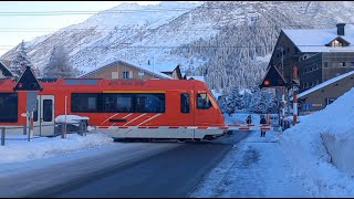 Bahnübergang Andermatt CH  Swiss Railroad Crossing [upl. by Christan]