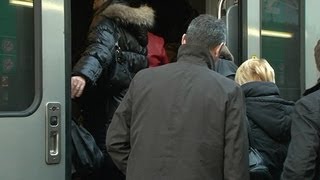 La SNCF connaît des couacs 3 mois après les changements dhoraire [upl. by Yannodrahc]