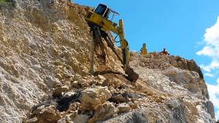 pelle araignée chantier RN5 entre morez et les rousses jura [upl. by Dorreg]