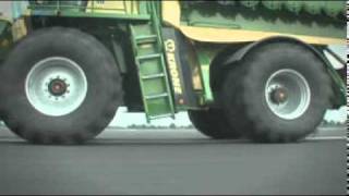 Krone Landmaschinen  BiG M 500  Video Oeni [upl. by Anyela354]