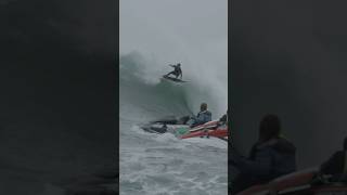 Kai Lenny Tweaks a Slob Grab off the Mavs End Bowl 🤯 [upl. by Eitsirk655]