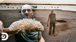 3 Lecciones de supervivencia en humedales  Ed Stafford al Extremo  Discovery Latinoamérica [upl. by Geoff]