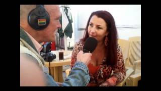 exclusief interview met Wilma en Reiny Zondag 25 maart 2012wmv [upl. by Asirehc416]