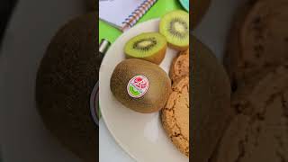 Petitdéjeuner Kiwi de lAdour le fruit vitaminé des athlètes du quotidien [upl. by Constanta627]