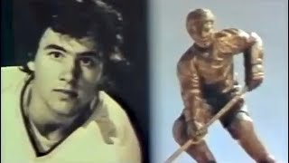 Neal Broten wins 1981 Hobey Baker Award [upl. by Kemp]