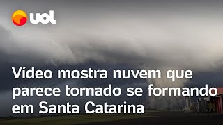 Nuvem que parece tornado chama atenção em Chapecó vídeo mostra fenômeno em Santa Catarina [upl. by Eyanaj]