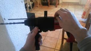 Utiliser un perforateur  Percer un mur  Conseils bricolage [upl. by Mareah550]