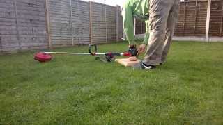 Kawasaki KBL26a Petrol strimmer [upl. by Akener]