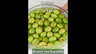 Olive schiacciate in salamoia  Ricette che Passione [upl. by Jacob691]