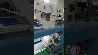 The hot melt adhesive labeling machine is connected with the thermal shrinkage machine [upl. by Naiviv]