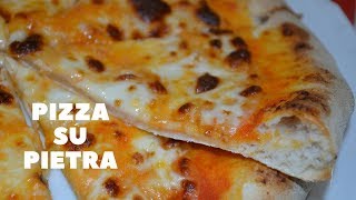 Pizza su pietra refrattaria [upl. by Yspyg992]