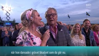 Sanna Nielsen Lasse Berghagen   En Kväll I Juni Live quotAllsång På Skansenquot 2019 [upl. by Elbys948]