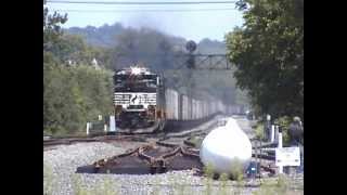 This train is WHEELIN Latrobe PA 8202012 [upl. by Idak239]