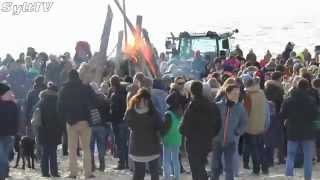 Osterfeuer am Strand lockt viele Sylturlauber an [upl. by Ardnuat]