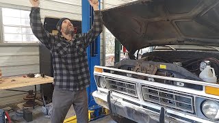 1977 Ford f250 4x4 barn find Lets make it run ol son [upl. by Elenahc691]