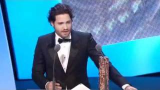 Edgar Ramírez gana el Premio César a mejor actor revelación [upl. by Tenrag]