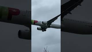 VERY WINDY TAP Air Portugal Airbus A321neo BOUNCES on Landing  London Heathrow 27L shorts [upl. by Ghassan]