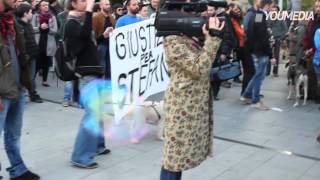 quotNazisti dellIllinoisquot vs Sentinelle in piedi Bergamo di nuovo divisa in piazza [upl. by Tichon]